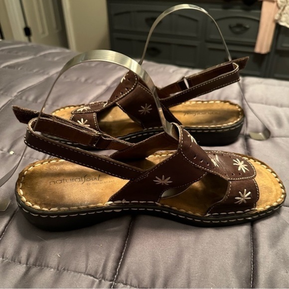Natural Soul Leather Sandals with Velcro Strap Adjustment. Embroidered. Sz 8.5 - Picture 10 of 11